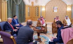 التايمز": رفع العقوبات الأميركية عن سوريا يربك "إسرائيل" ويثير جدلاً دولياً